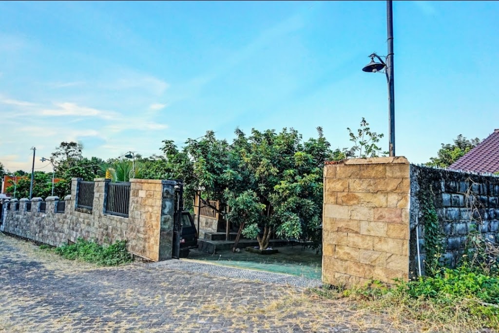 Alif House Syariah Redpartner near Taman Dayu Pandaan