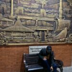 Colorful square with photo spots & a playground