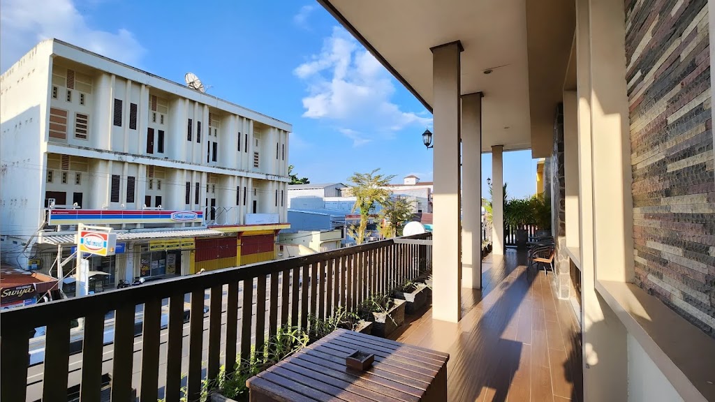 Andaru Hotel