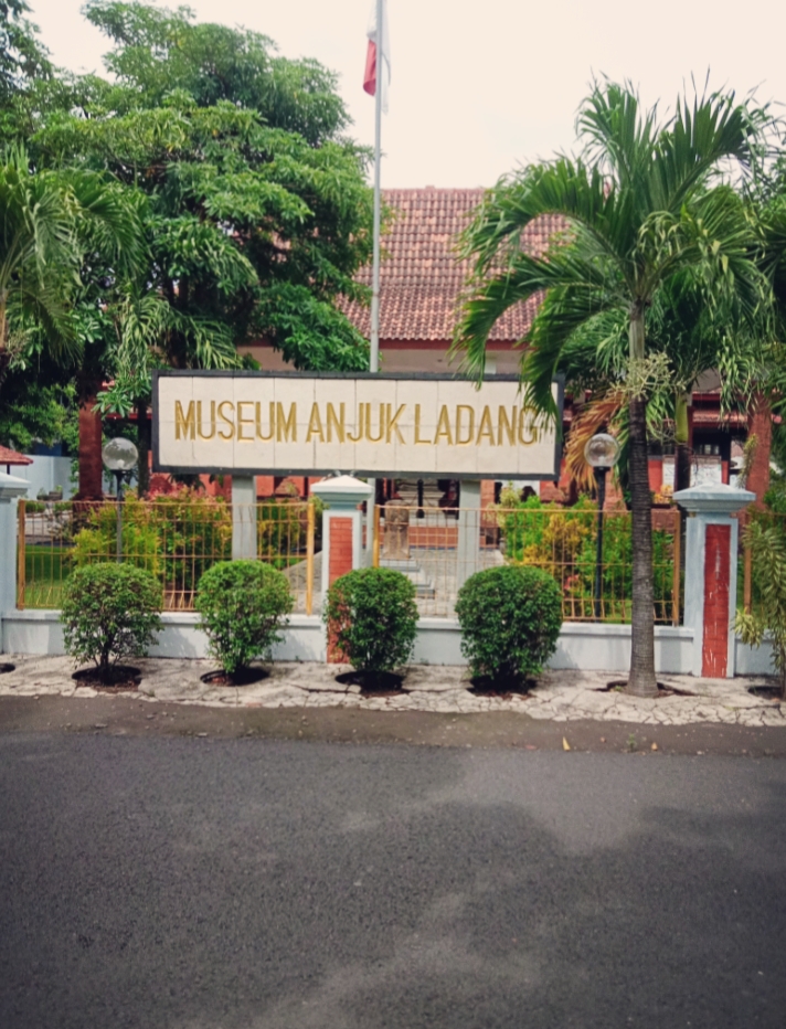 Anjuk Ladang Museum