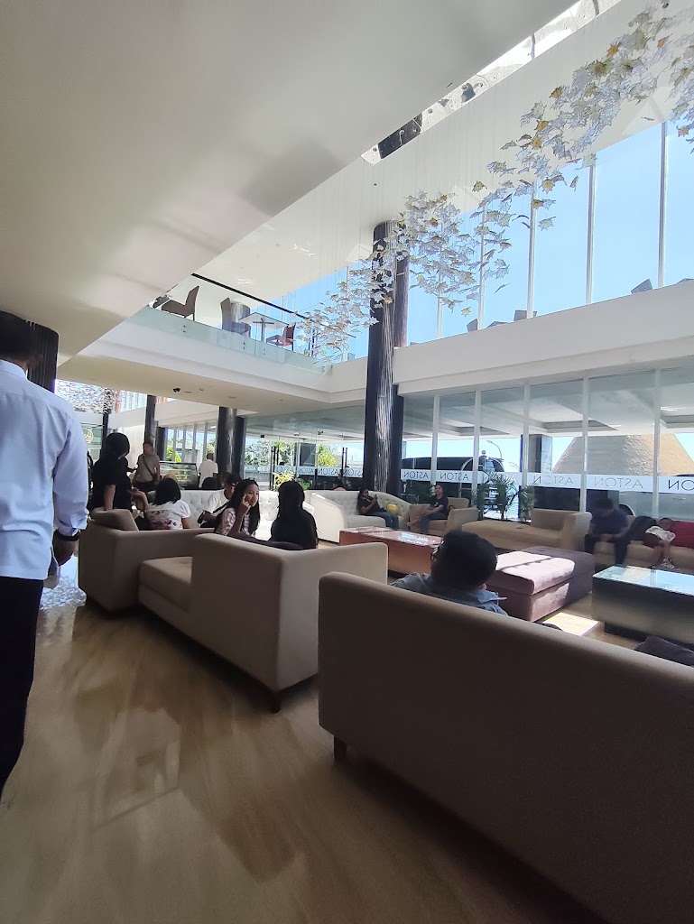 Laid-back hotel offering sea views