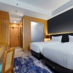 Polished rooms & suites in an upmarket hotel with a restaurant