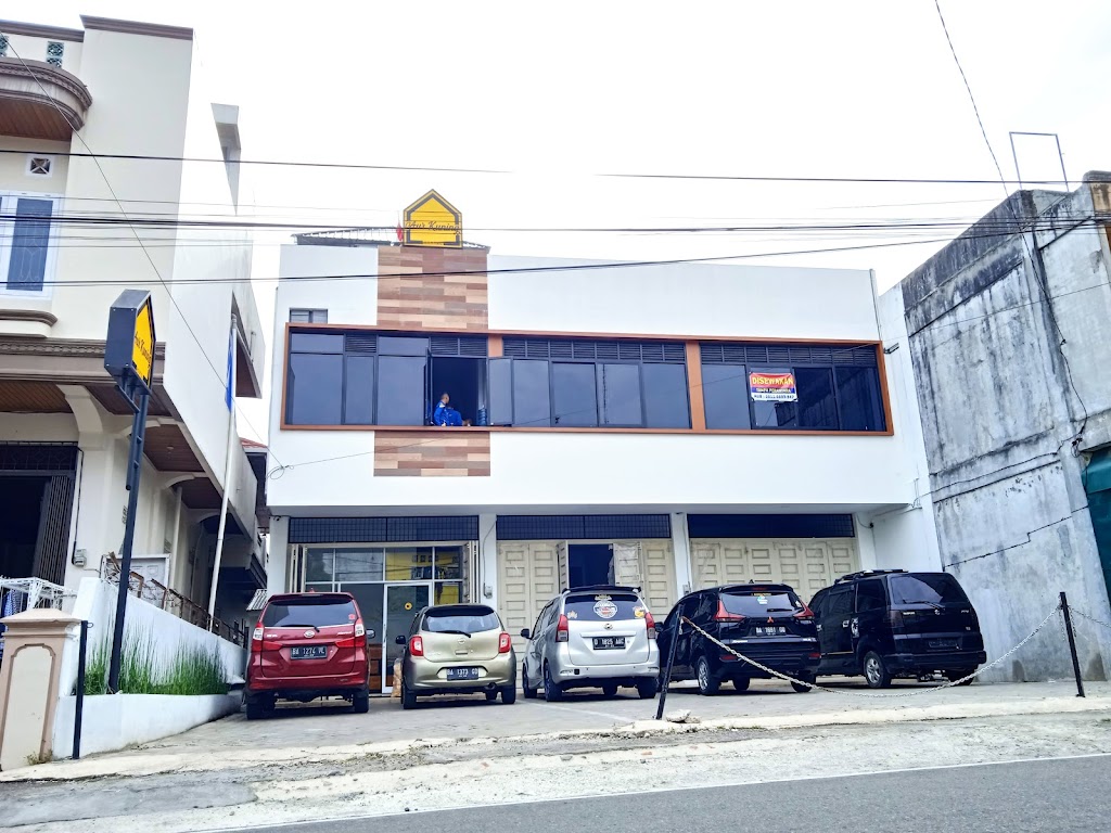 Aur Kuning Hostel Bukittinggi