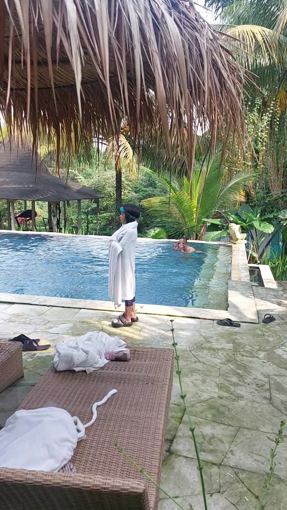 Plush villas in an upscale resort offering free Wi-Fi