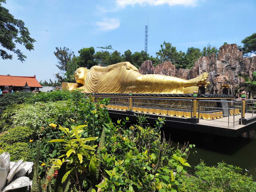 Buddha Tidur Mojokerto