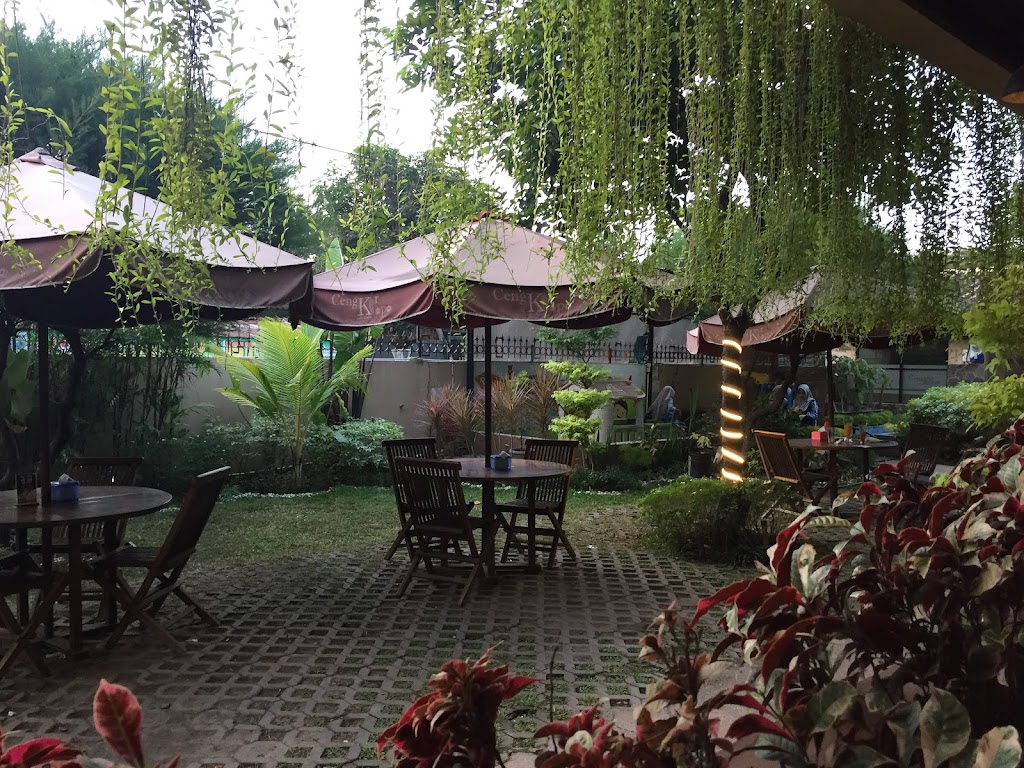 Cengkir Klopo Cafe And Resto