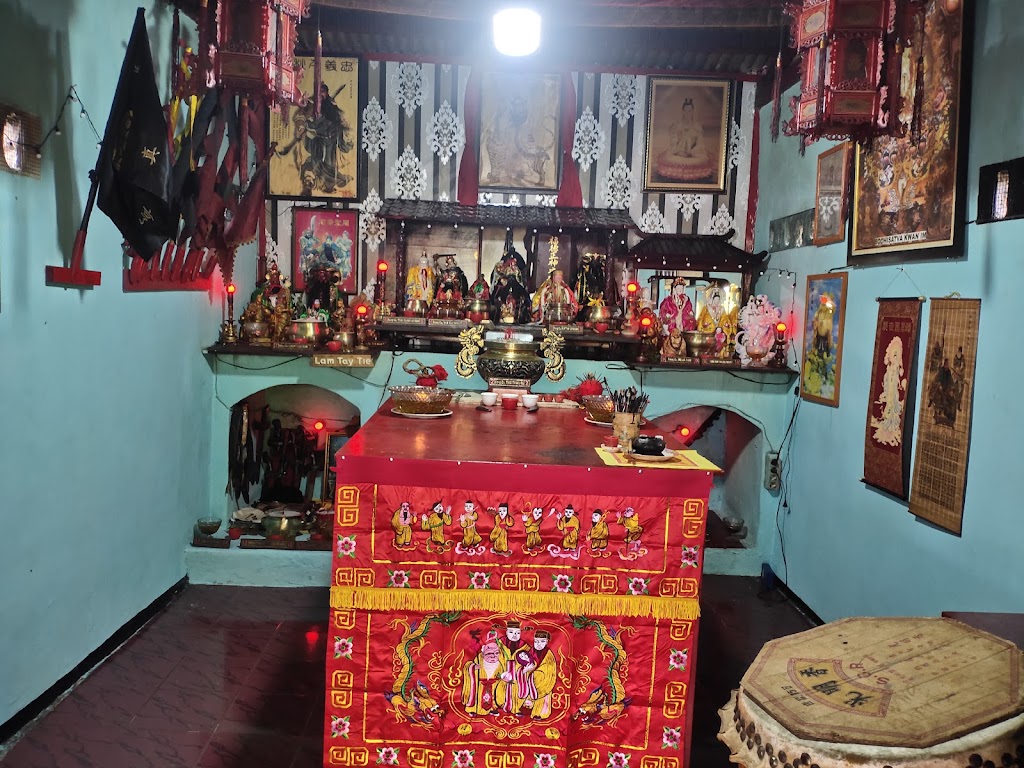 Cetiya Guan Dharma Thio Tian Su Cibinong