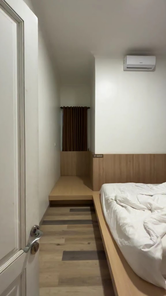 7 kamat tidur dengan kapasitas 16-20 dewasa