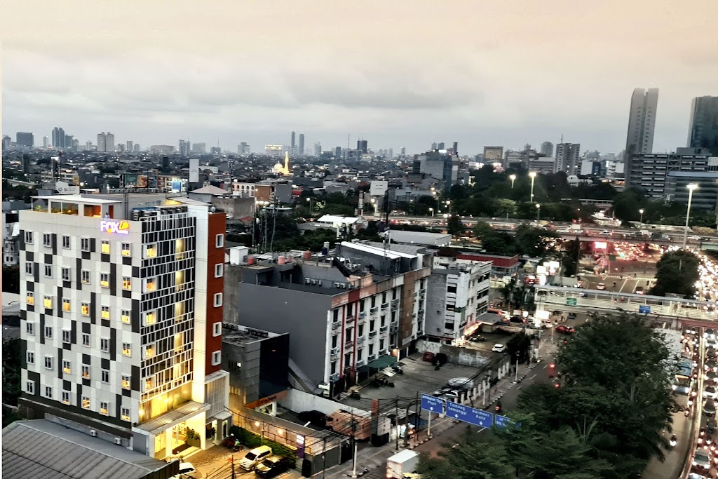 FOX Lite Hotel Grogol Jakarta