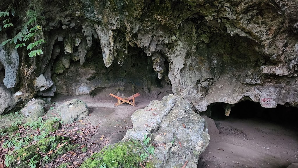 Goa Togindrawa Gunungsitoli