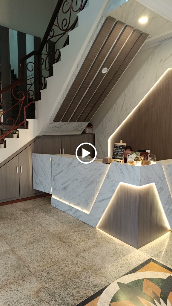 plus a restaurant & a salon.