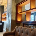 Relaxed hotel with low-key rooms & free breakfast