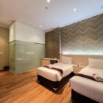 Laid-back hotel with a boat-style facade