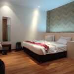 a restaurant & a cafe.