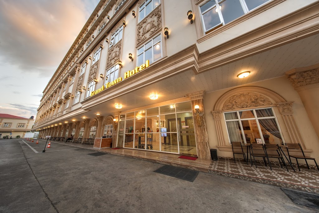 Grand Town Hotel Maros, Hotel in Bontoa, Mandai, South Sulawesi