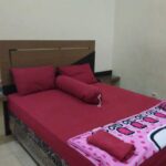 Streamlined rooms with TVs & a/c in an unpretentious budget hotel offering Wi-Fi.
