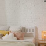 Utilitarian hotel offering pared-down rooms & a casual restaurant