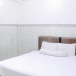 Simple rooms with flat-screens & a/c in an unpretentious budget hotel featuring parking.