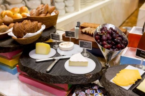 Laid-back lodging offering a free breakfast buffet & Wi-Fi