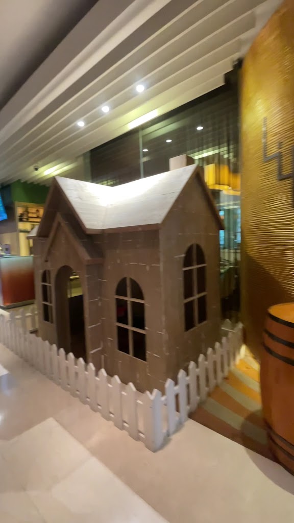 buffet dining & a gym.