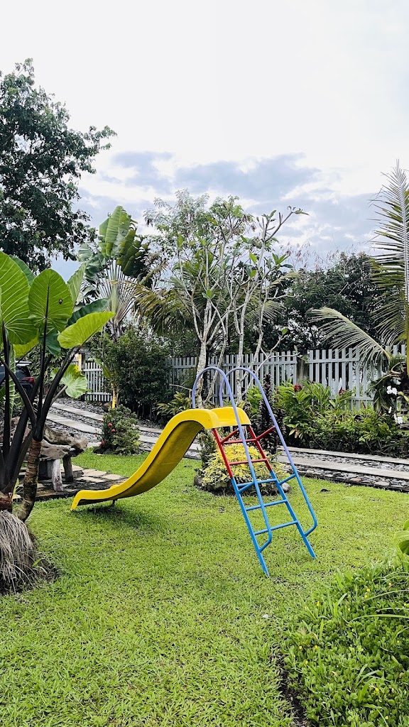 Homestay Omah Embun Yogyakarta, Hotel in Mandungan I, Margoluwih, Seyegan, Special Region of Yogyakarta
