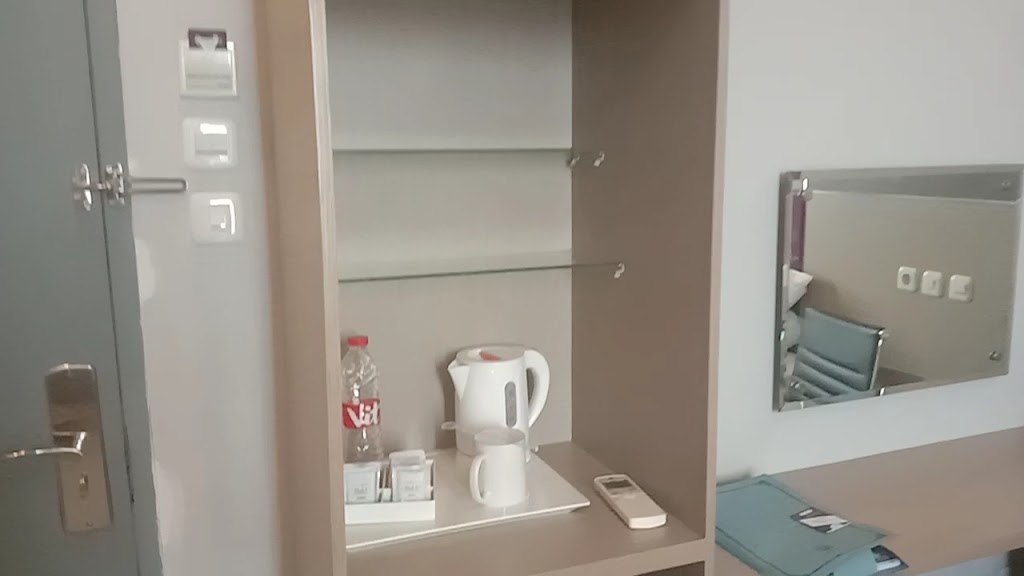 a spa & a rooftop bar.