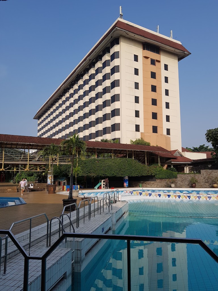 Horison Ultima Hotel, Hotel in Turangga, Lengkong, West Java