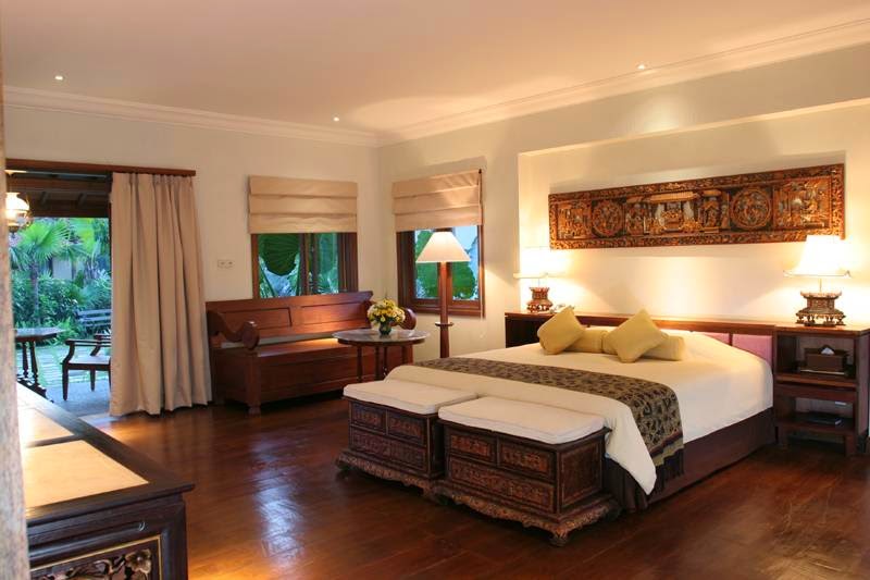 an outdoor pool & a spa.