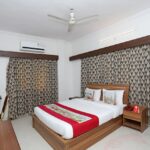 Simply furnished rooms in an unassuming budget hotel offering a relaxed restaurant & event space.