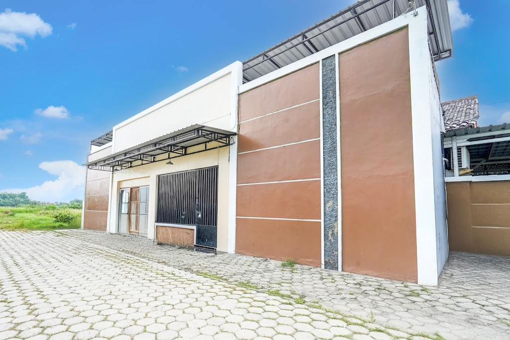 Hotel O Slawi Near Alun- Alu Slawi Formerly Boarding Inn