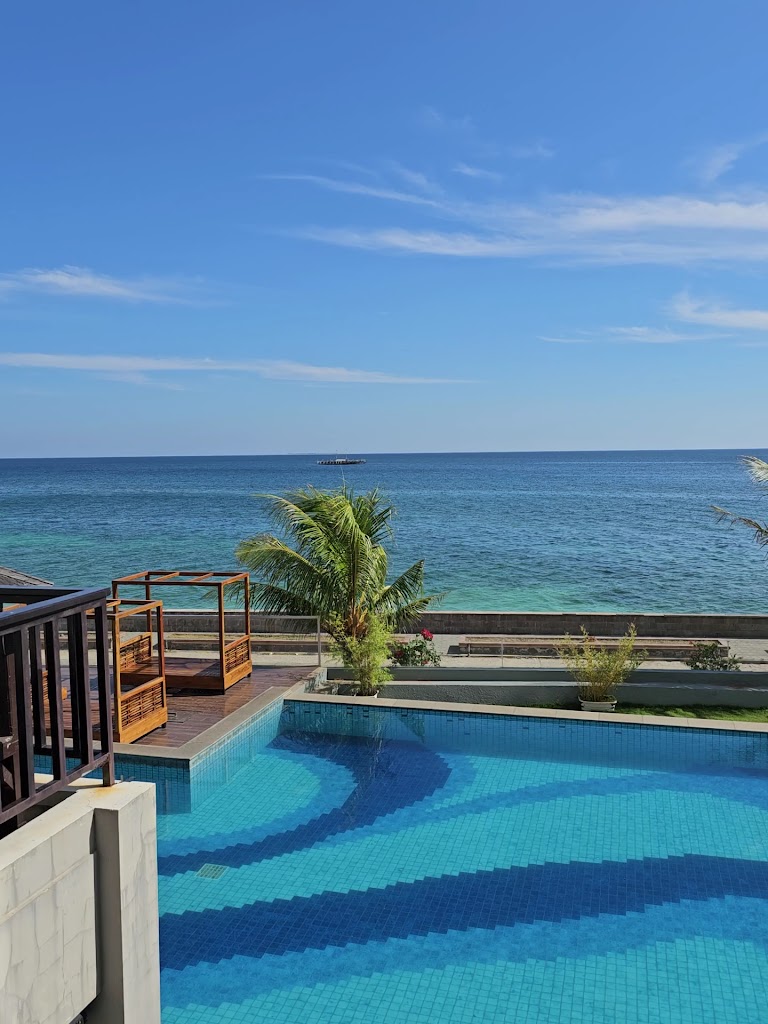 plus an outdoor pool with sea views.