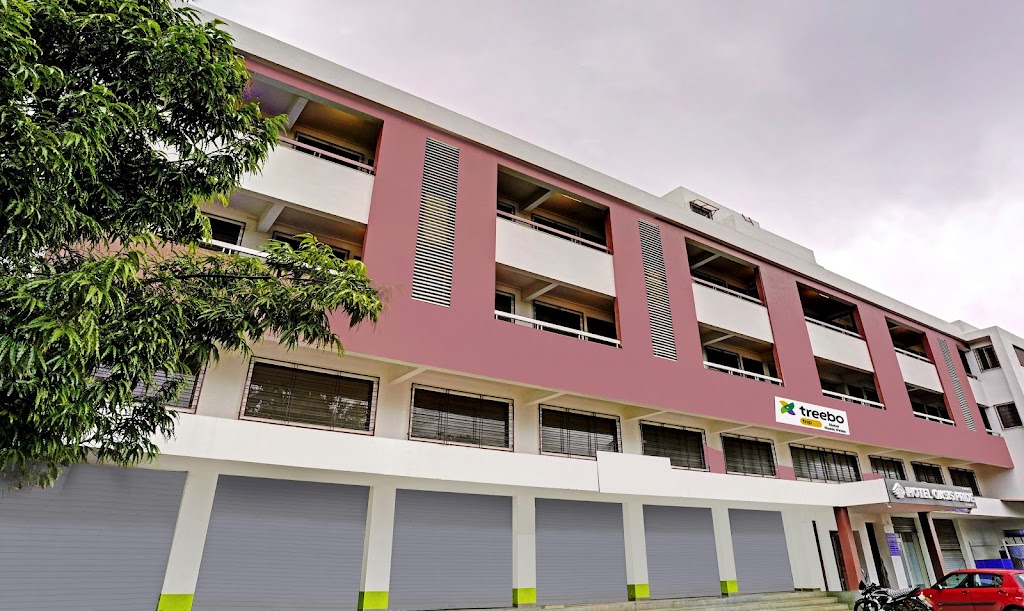Itsy Hotels Oasis Pride