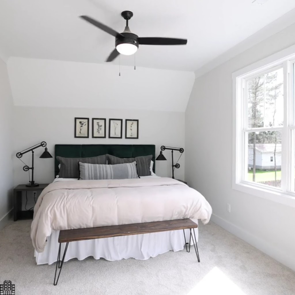 Wood & brick villas with kitchenettes in an upscale resort offering dining