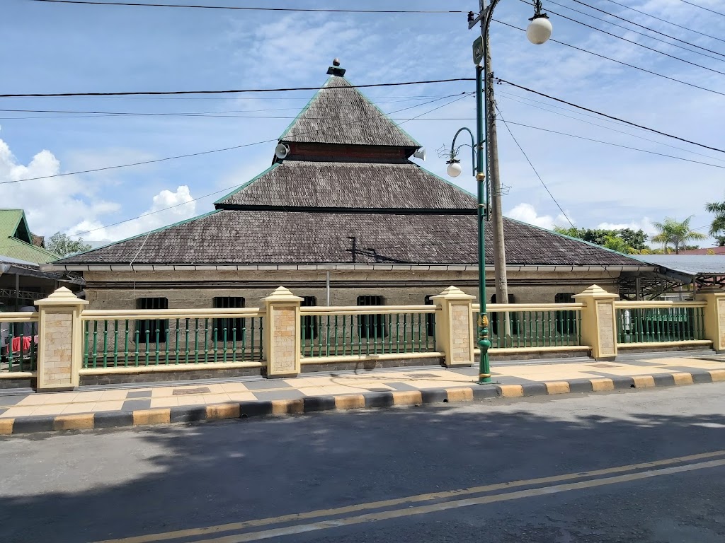 Jami Masjid Tua Palopo مسجد