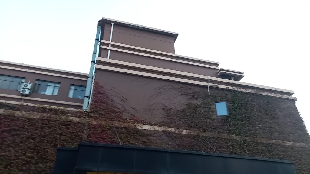 plus a business center.