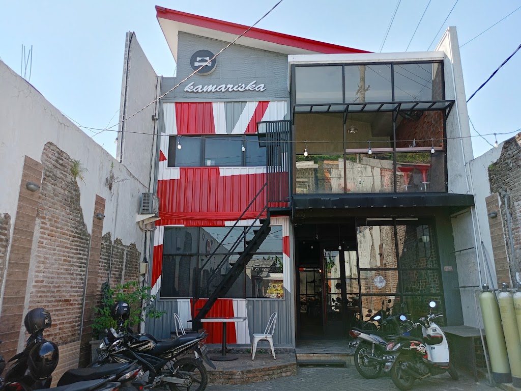 Kamariska Hostel