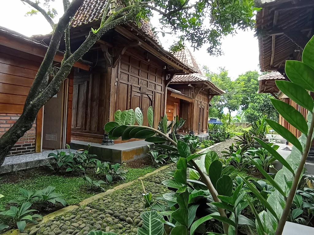 Kampoeng Wisata Rumah Joglo