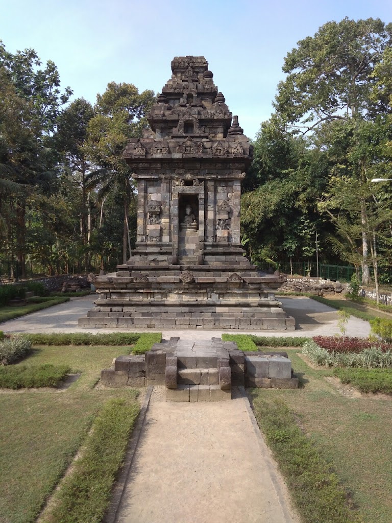 Karangnongko Temple
