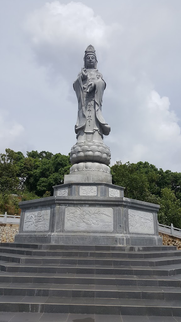 Kelenteng Kwan Im