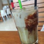 sebuah cafe dan resto di kota pala fakfak