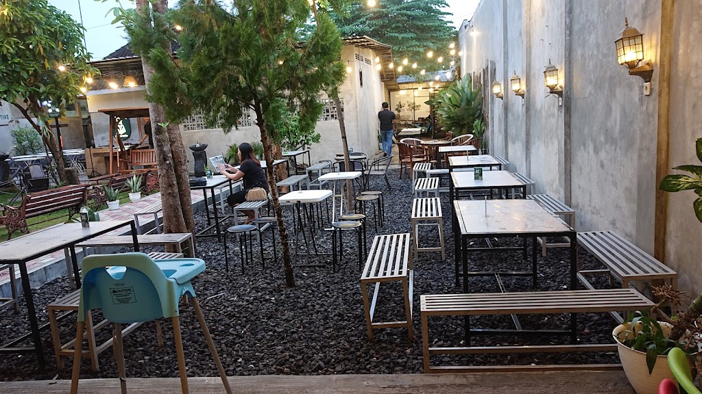 Locomotive Resto & Coffee