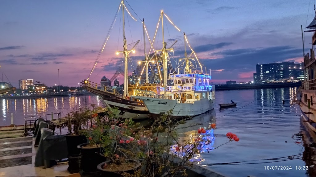 Losari Beach Hotel, Hotel in Bulo Gading, Ujung Pandang, South Sulawesi