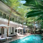 Lovina Life Room & Cafe