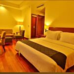 Laid-back hotel offering a restaurant & meeting space