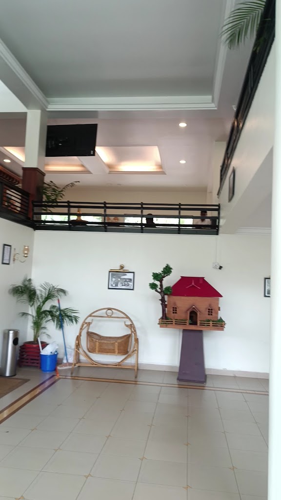 plus a restaurant & a rooftop gym.