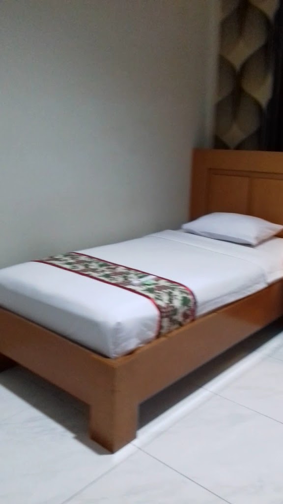 a lounge & a convenience store.