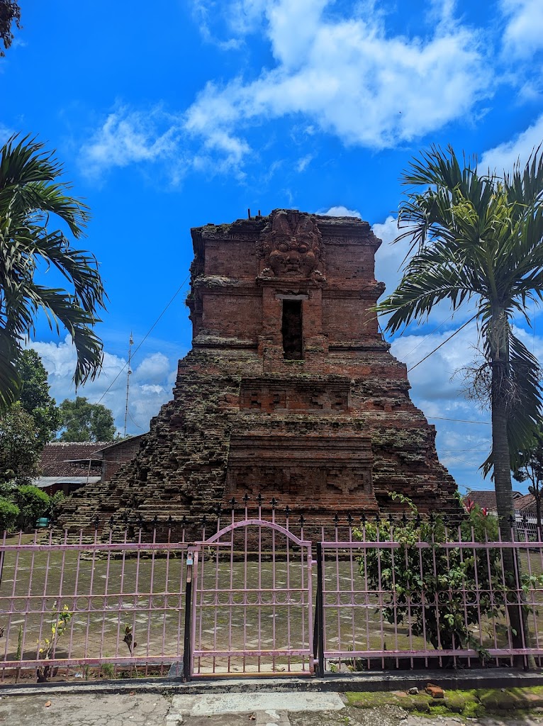 Ngetos Temple