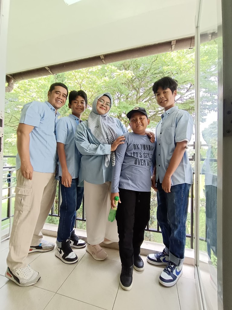 Straightforward rooms in a laid-back hotel featuring an unfussy restaurant