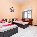 Low-key hotel offering unfussy rooms
