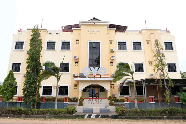 OYO 515 Oasis Hotel, Hotel in Padang, Manggar, Bangka Belitung Islands